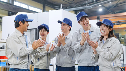 シンプルで直感的に操作できる改善後のHMIシステム画面